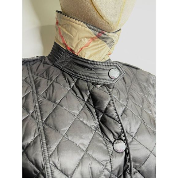 Burberry Women's Black Kencott Quilted Button Jacket New W Tag Size Large - Picture 9 of 12